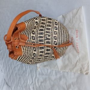 Straw like woven summer sling bag